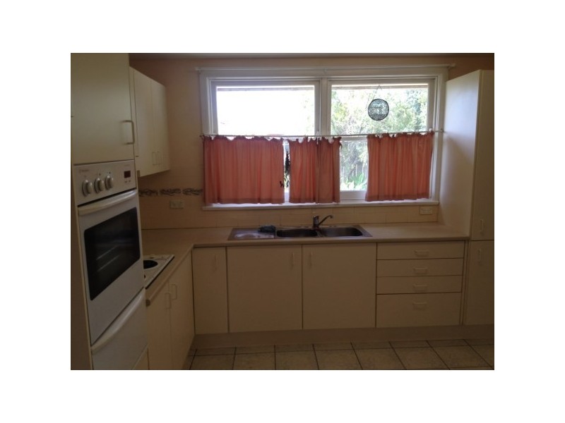 3 Waldo Crescent, Peakhurst NSW 2210