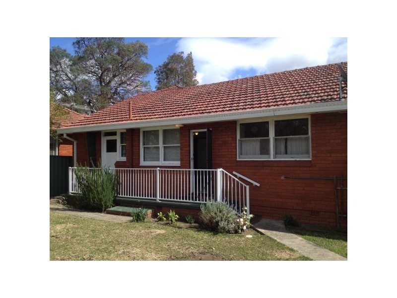 3 Waldo Crescent, Peakhurst NSW 2210