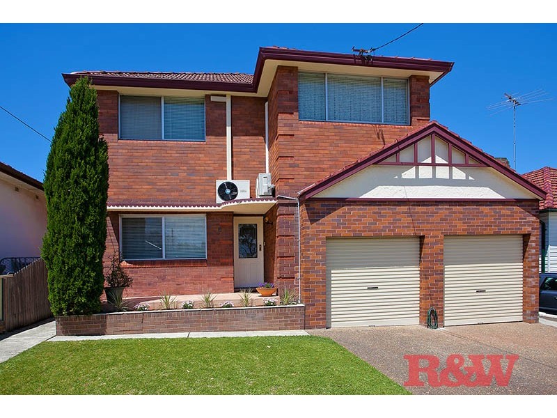 9 Barnards Ave, Hurstville NSW 2220