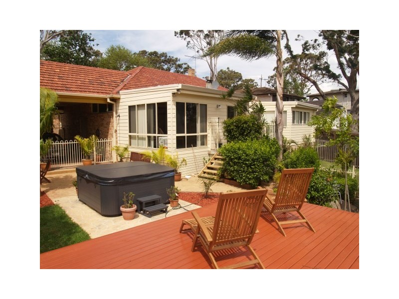 48 Lugarno Parade, Lugarno NSW 2210