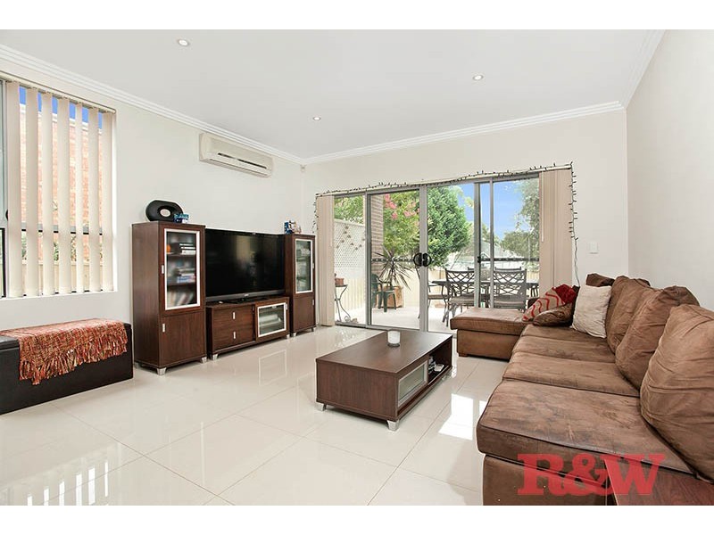 5A Rona Street, Peakhurst NSW 2210