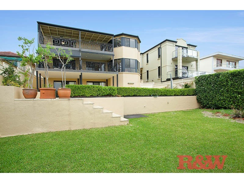 8 Old Forest Road, Lugarno NSW 2210