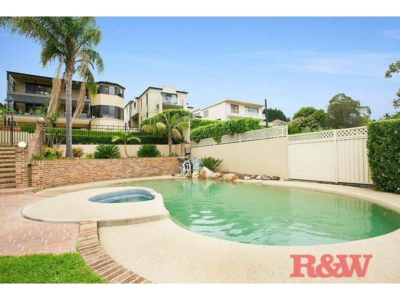 8 Old Forest Road, Lugarno NSW 2210