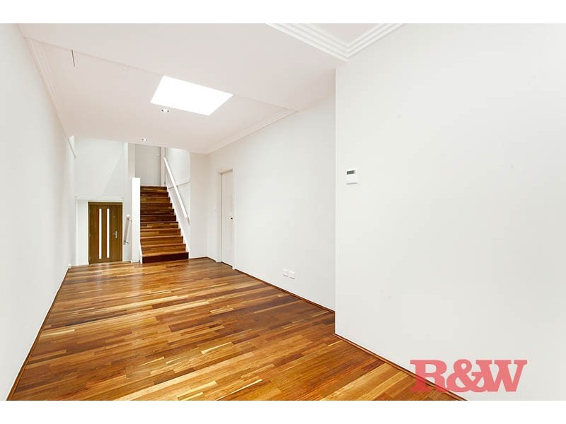 31 Hugh Avenue, Peakhurst NSW 2210