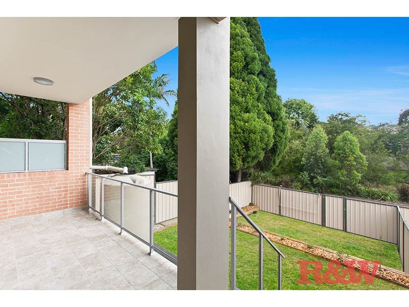 31 Hugh Avenue, Peakhurst NSW 2210