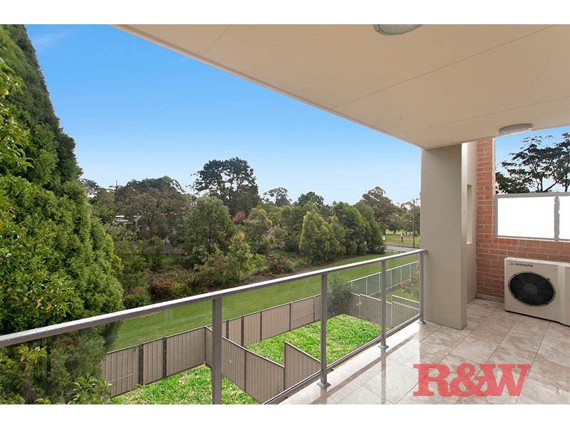 31 Hugh Avenue, Peakhurst NSW 2210