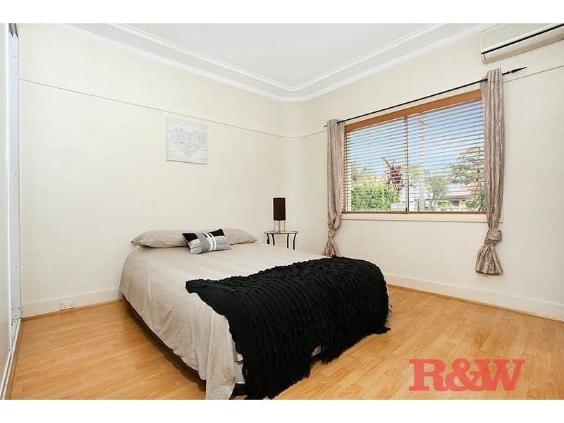 10 Shenstone Road, Riverwood NSW 2210