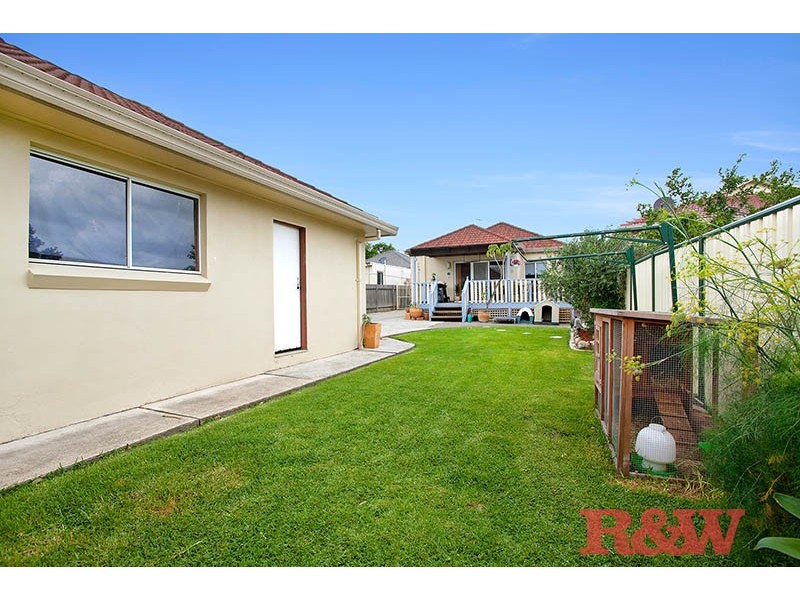 10 Shenstone Road, Riverwood NSW 2210