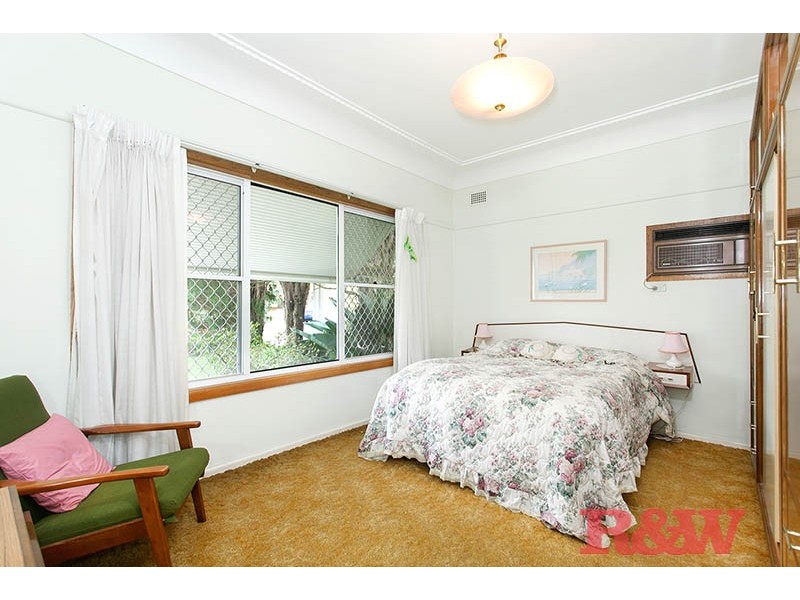 2 Treloar Avenue, Mortdale NSW 2223