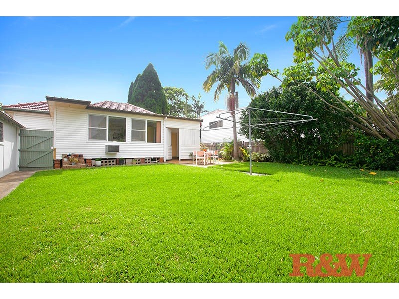 2 Treloar Avenue, Mortdale NSW 2223