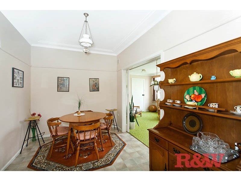 2 Treloar Avenue, Mortdale NSW 2223