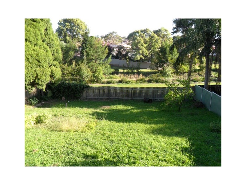 31 Hugh Avenue, Peakhurst NSW 2210