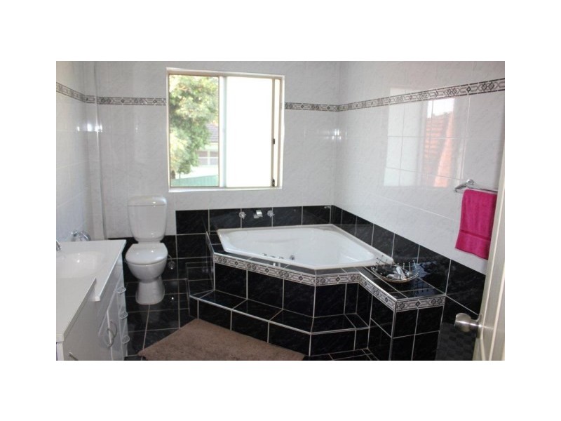 38A Mavis Avenue, Peakhurst NSW 2210