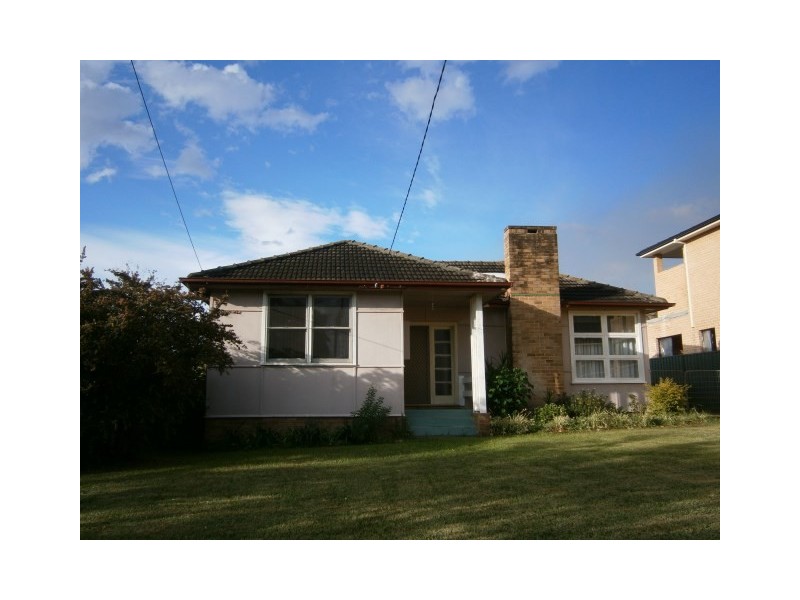 6 Lawrence Street, Peakhurst NSW 2210