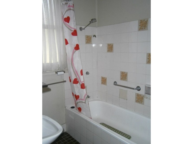 6 Lawrence Street, Peakhurst NSW 2210