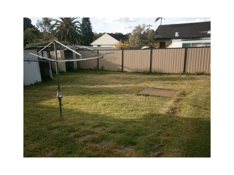 6 Lawrence Street, Peakhurst NSW 2210