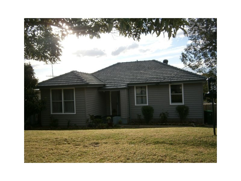 38 Gover Street, Peakhurst NSW 2210