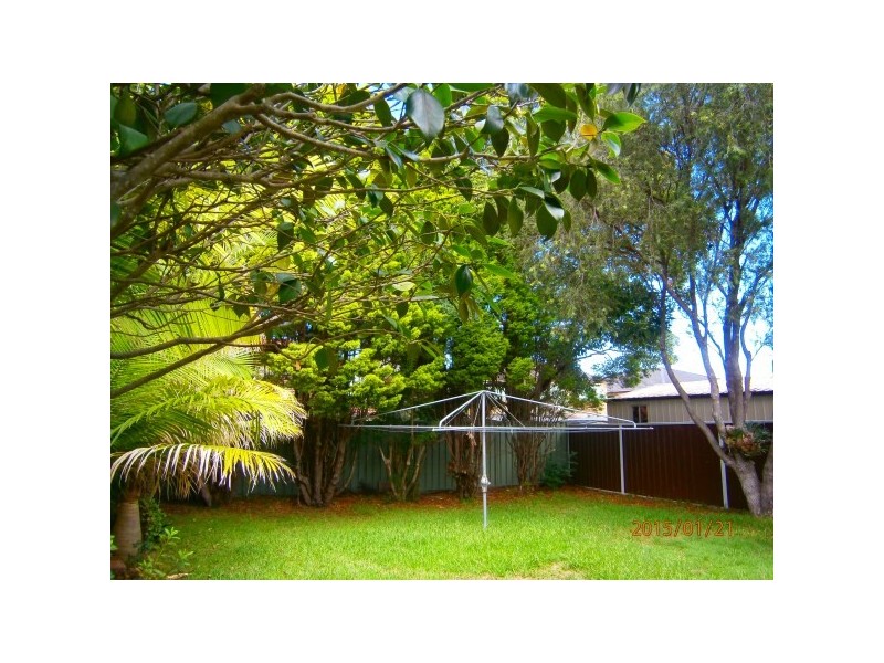 11 Beaconsfield Road, Mortdale NSW 2223