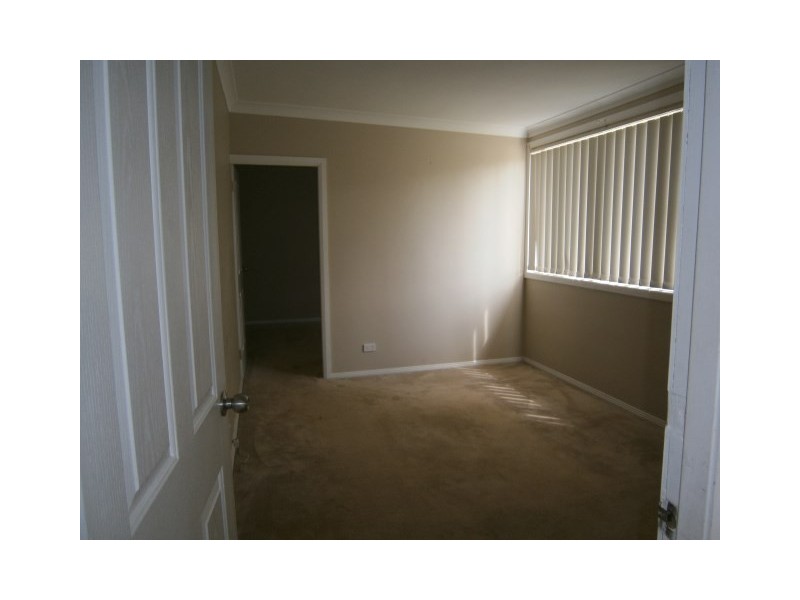 7 Gover Street, Peakhurst NSW 2210