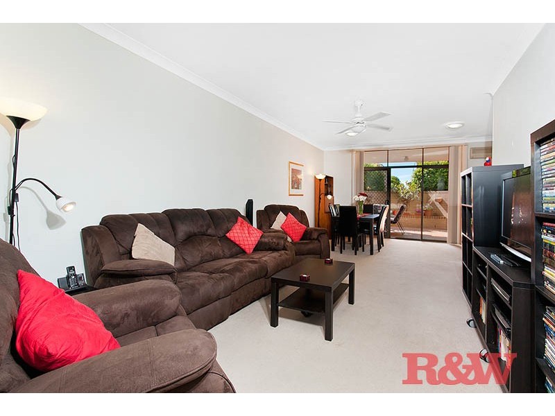 2/5-7 Macquarie Place, Mortdale NSW 2223