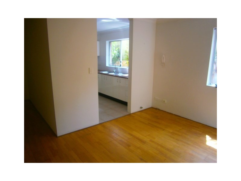 4/20-24 Dalcassia Street, Hurstville NSW 2220