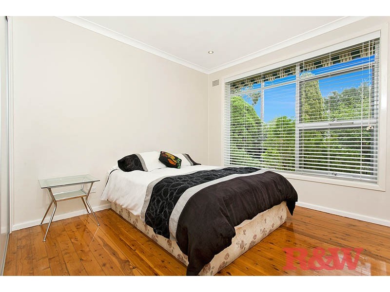 99 Lorraine St, Peakhurst Heights NSW 2210