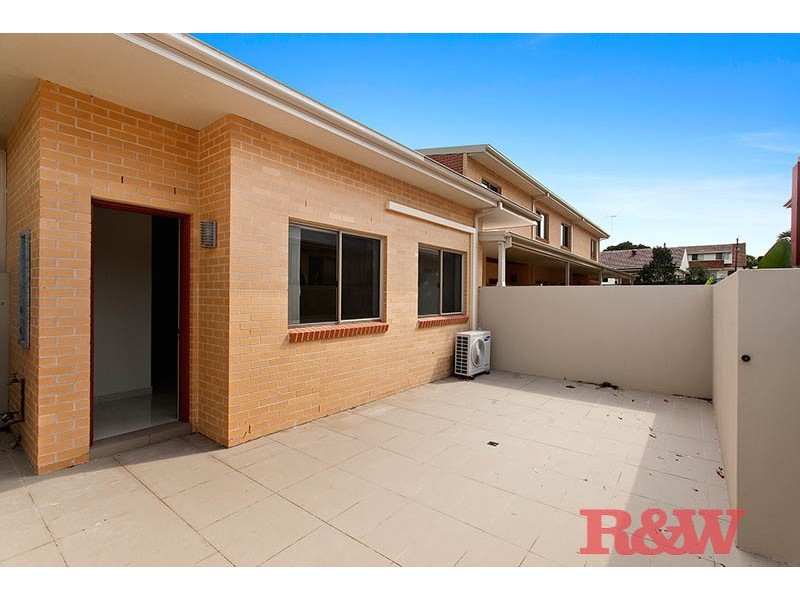 1/108-112 Boundary Road, Mortdale NSW 2223
