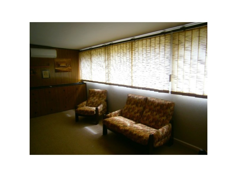 2 Neilson Avenue, Peakhurst NSW 2210