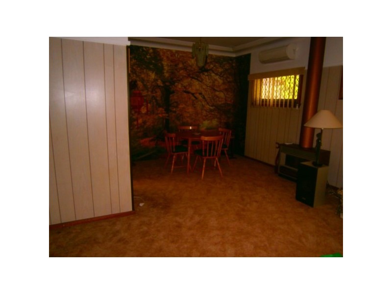 2 Neilson Avenue, Peakhurst NSW 2210