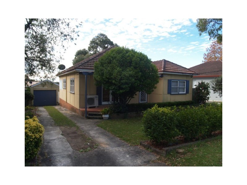 20 Woodlands Avenue, Lugarno NSW 2210