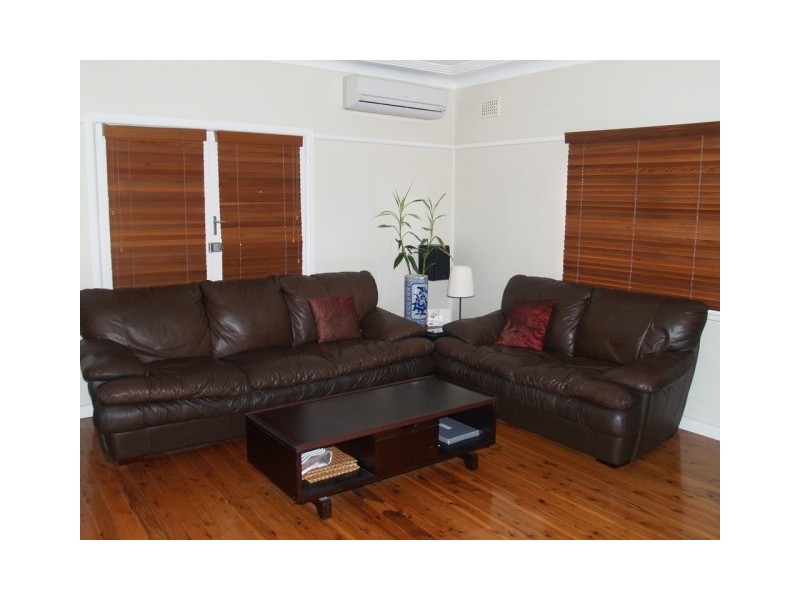 20 Woodlands Avenue, Lugarno NSW 2210