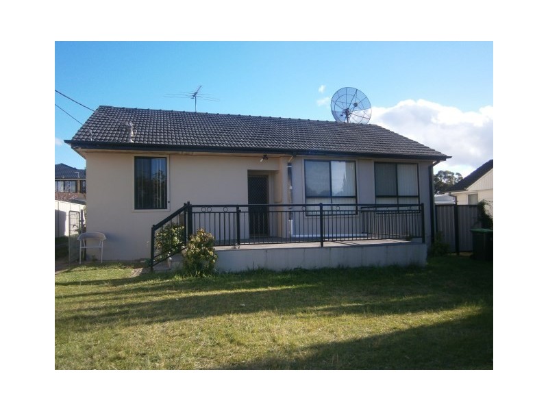 7 Gover Street, Peakhurst NSW 2210