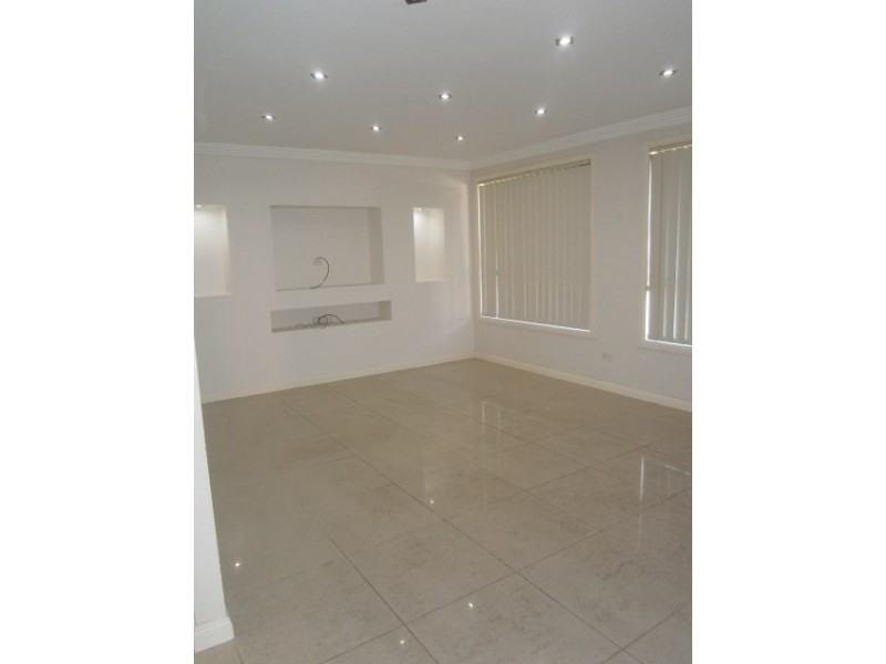 7 Gover Street, Peakhurst NSW 2210