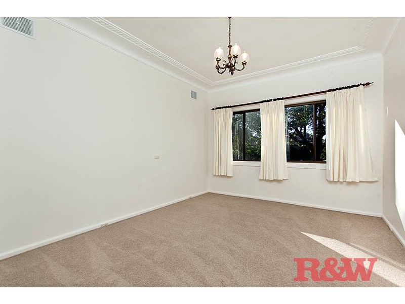 49 Orana Crescent, Peakhurst Heights NSW 2210