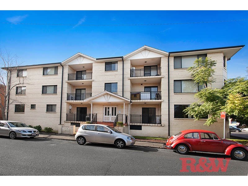 2/56 Pitt Street, Mortdale NSW 2223