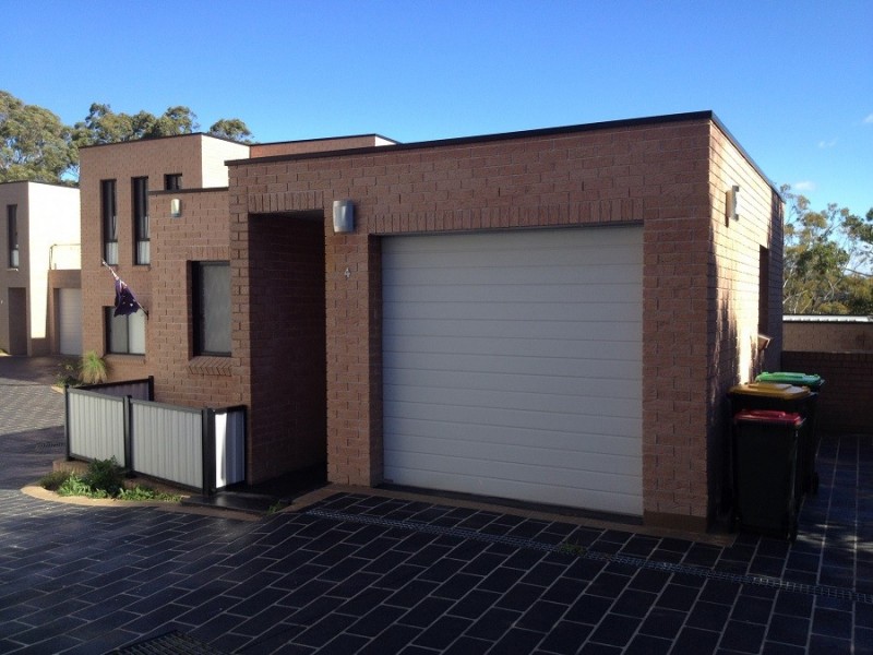 4/8 Charm Place, Peakhurst NSW 2210