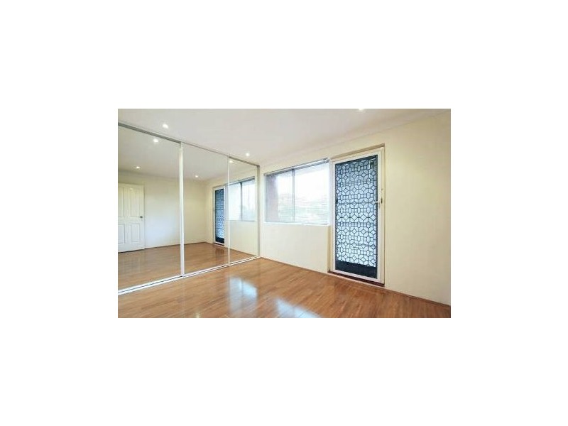 2/15 Thurlow Street, Riverwood NSW 2210