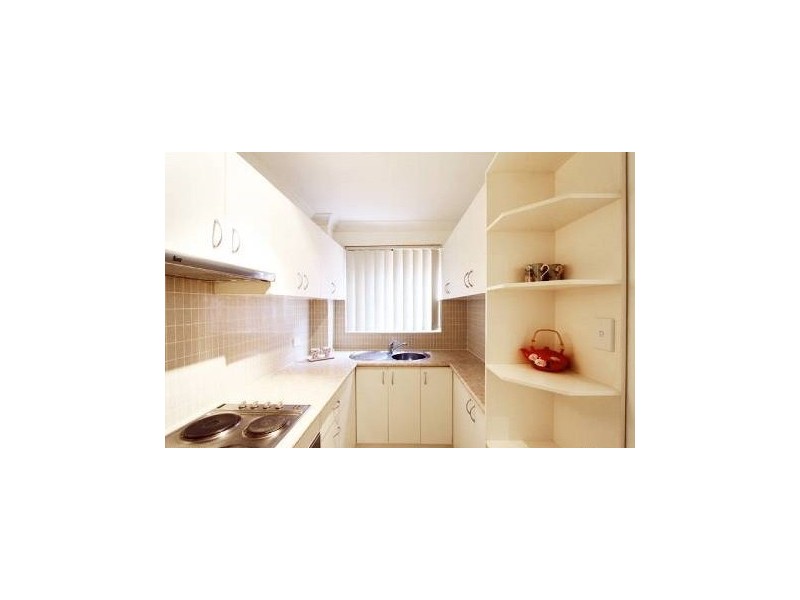 2/15 Thurlow Street, Riverwood NSW 2210