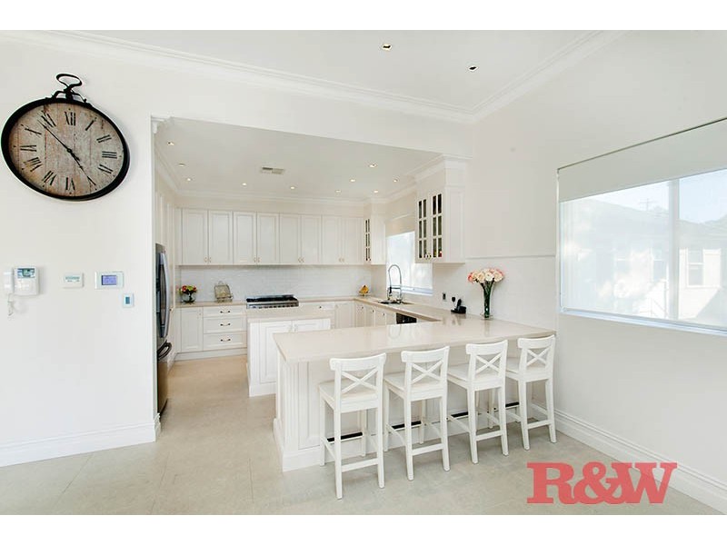 42 Gover Street, Peakhurst NSW 2210