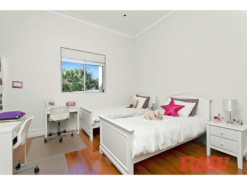 42 Gover Street, Peakhurst NSW 2210