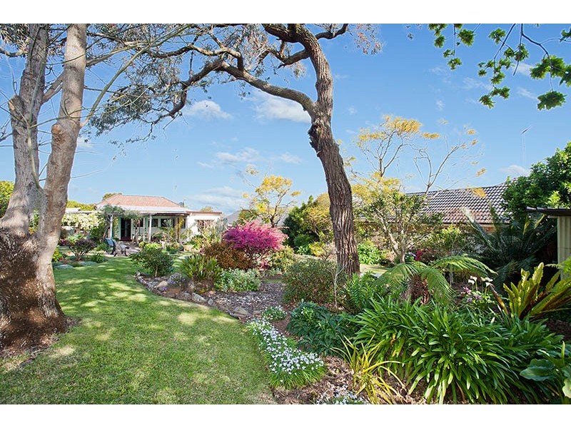 11 Wattle Street, Peakhurst NSW 2210