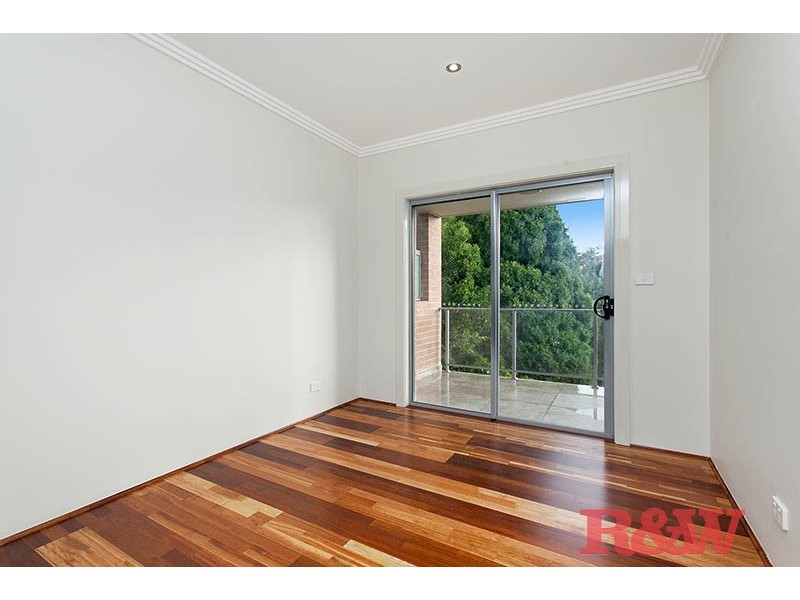 31A Hugh Ave, Peakhurst NSW 2210