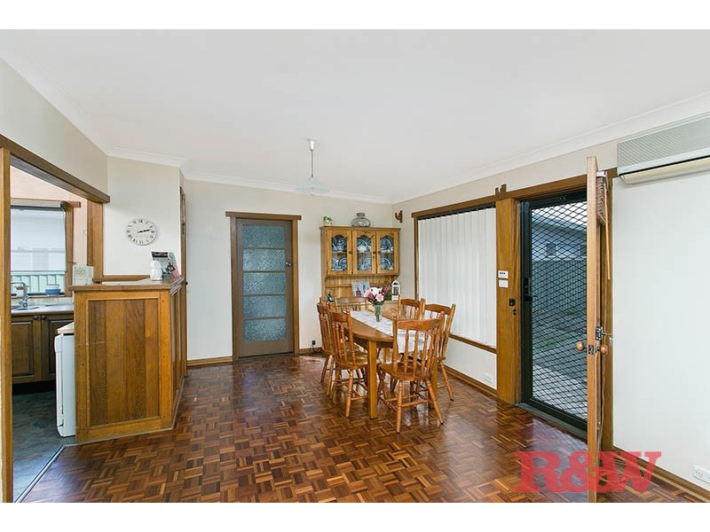 4 Barwon Rd, Mortdale NSW 2223