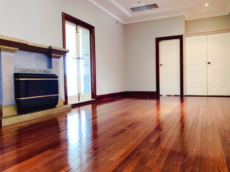 29 Woodlands Ave, Lugarno NSW 2210