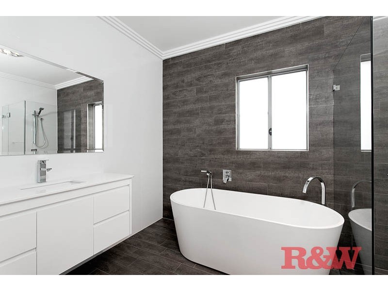 122 Boundary Road, Peakhurst NSW 2210