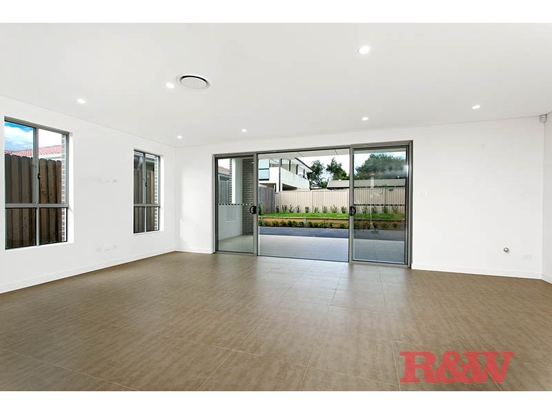 122 Boundary Road, Peakhurst NSW 2210