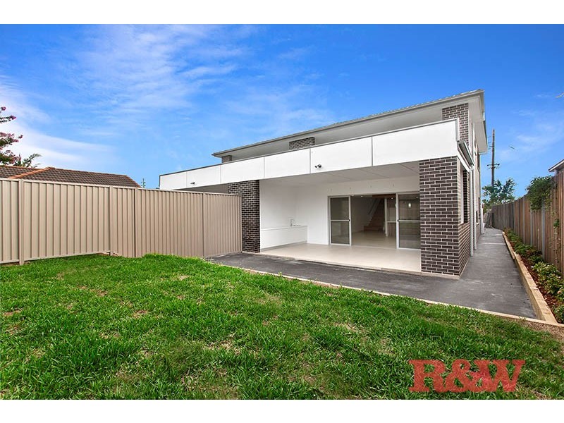 122 Boundary Road, Peakhurst NSW 2210