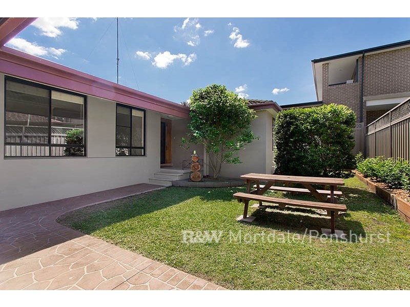 5A Clarke Street, Peakhurst NSW 2210