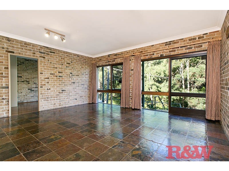 8 Jinna Road, Peakhurst Heights NSW 2210