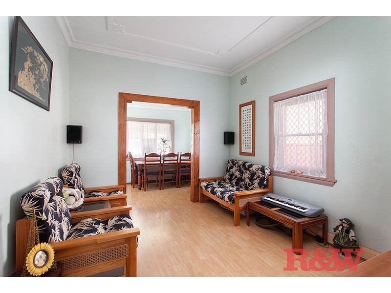 47 Defoe Street, Wiley Park NSW 2195